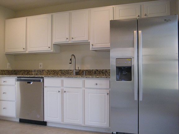NEW GRANITE & APPLIANCES
