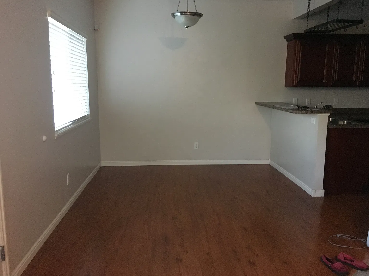 3 bed, 2.5 bath, 1600 sqft, $1,700 — Photo 3