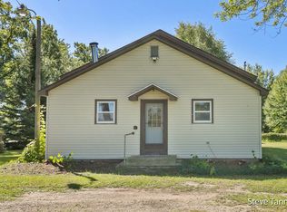 7531 County Farm Rd, Greenville, MI 48838