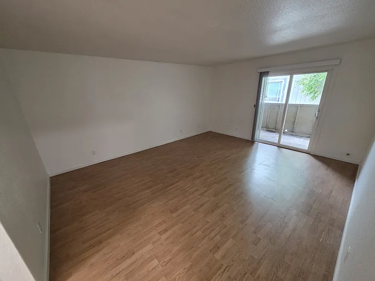 6214 Porterfield Ct — Photo 8