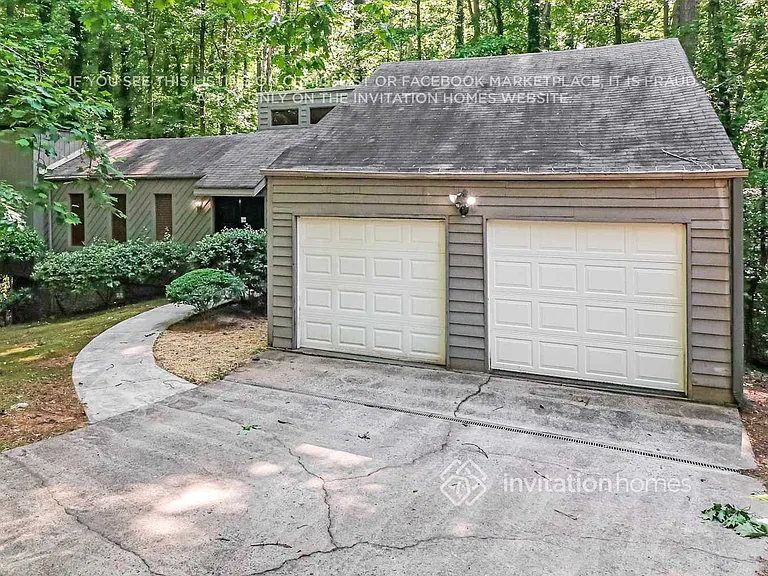 3895 Rock Mill Pkwy — Photo 4