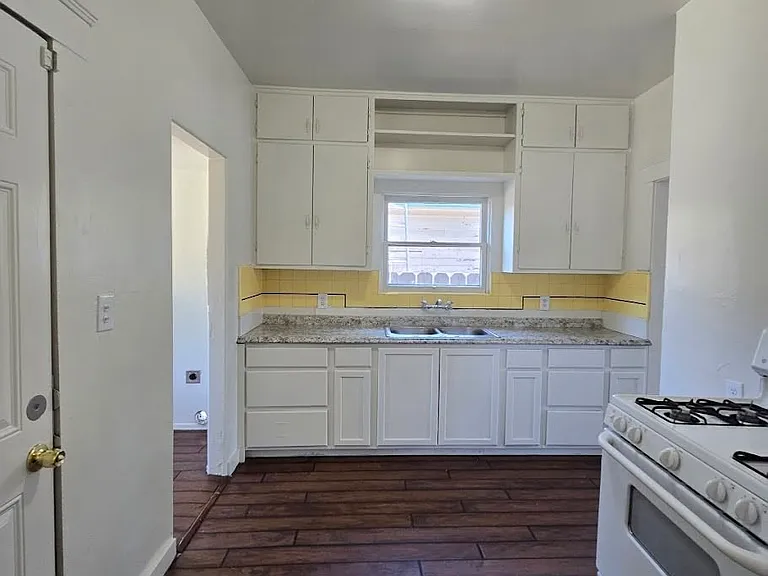 3145 E Iowa Ave — Photo 10
