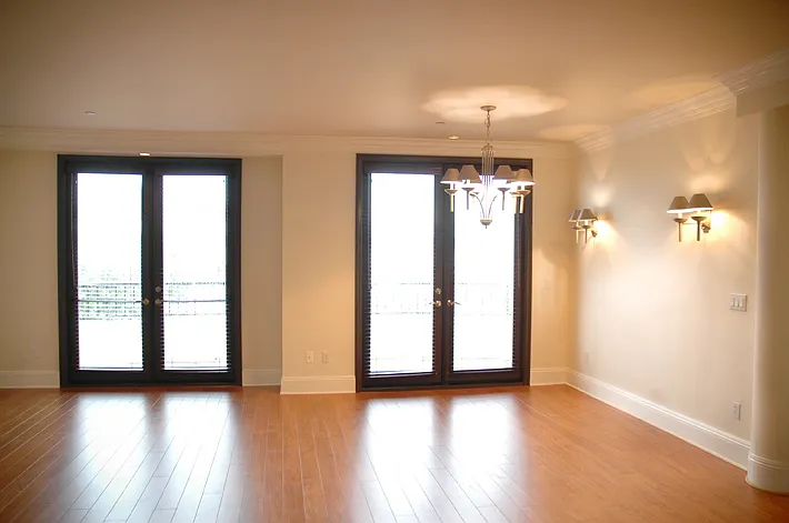 10305 Almayo Ave #301 — Photo 8