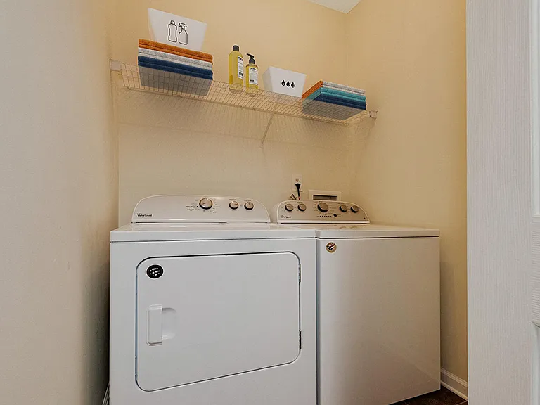 Forest Oaks Apartment Homes — Photo 9