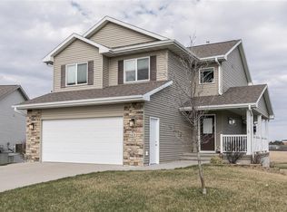 8428 Aldridge Dr SW, Cedar Rapids, IA 52404