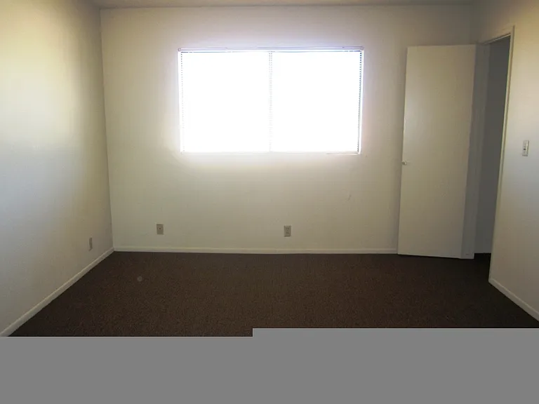13415 Kornblum Ave #3 — Photo 13