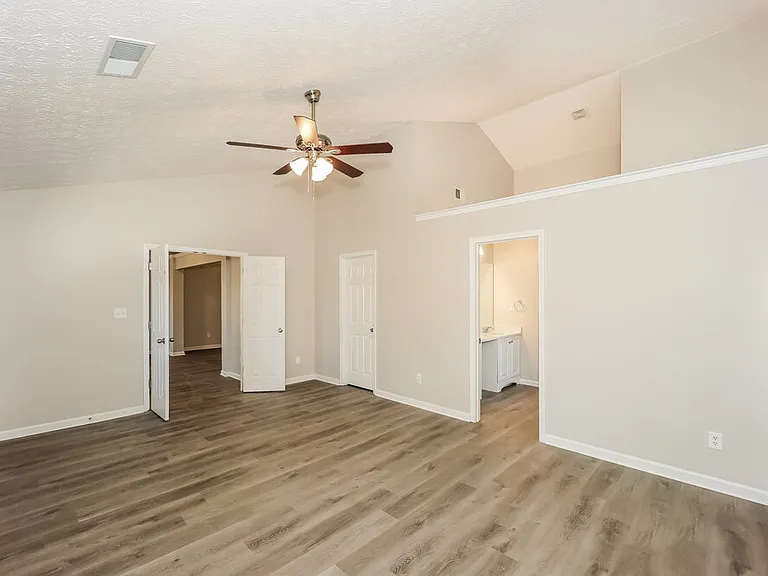 8835 Lake Rd — Photo 12