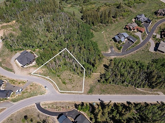 3rd image of 18 Mayfly Drive