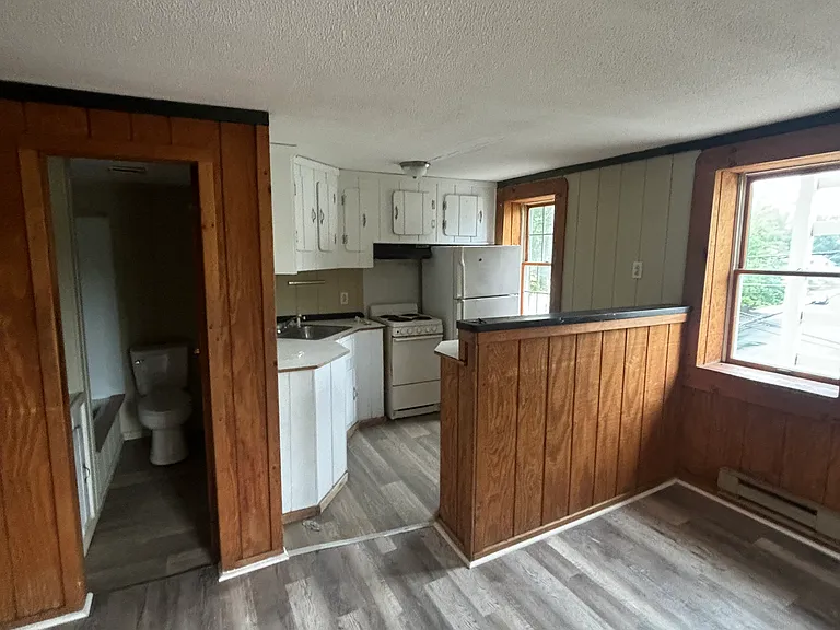 312 E Broadway #5 — Photo 2
