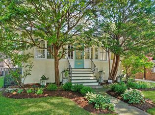 636 S Euclid Ave, Oak Park, IL 60304