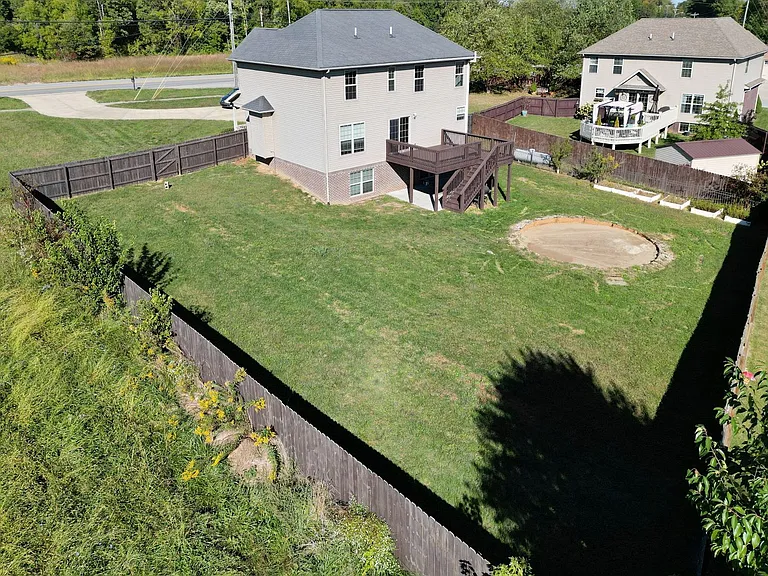 430 Knox Ave — Photo 9