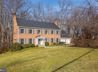 8005 Greentree Rd, Bethesda, MD 20817