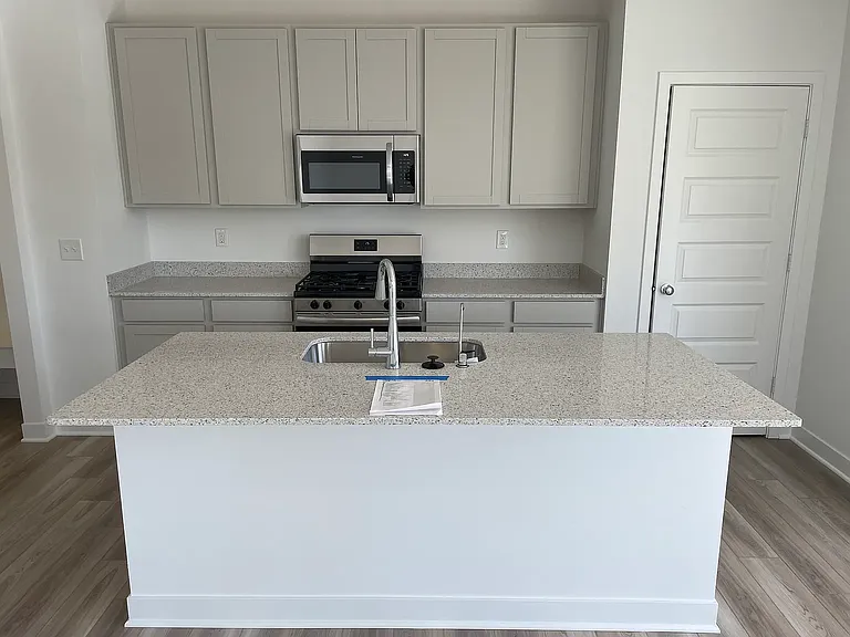 6138 Balsam Ct — Photo 10