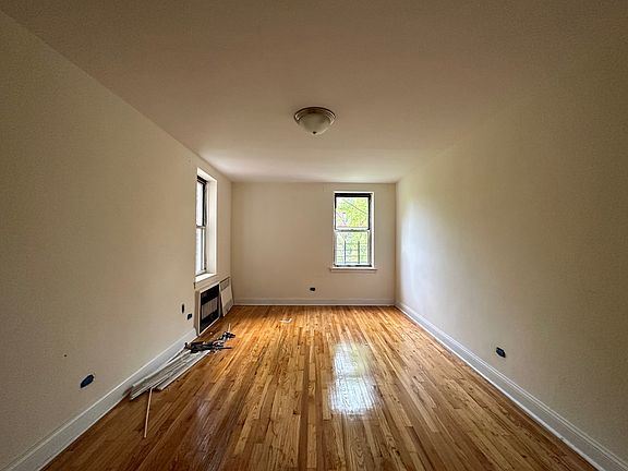 5th image of 87-01 Midland Pkwy #4K