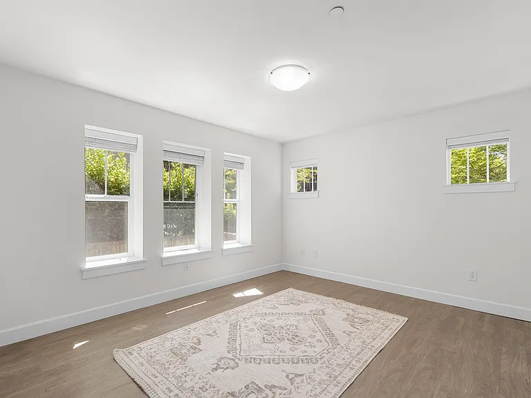 1382 Chelsea Walk NE — Photo 26