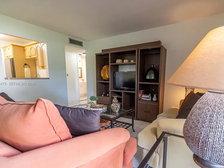 10385 N Kendall Dr #P1 — Photo 12