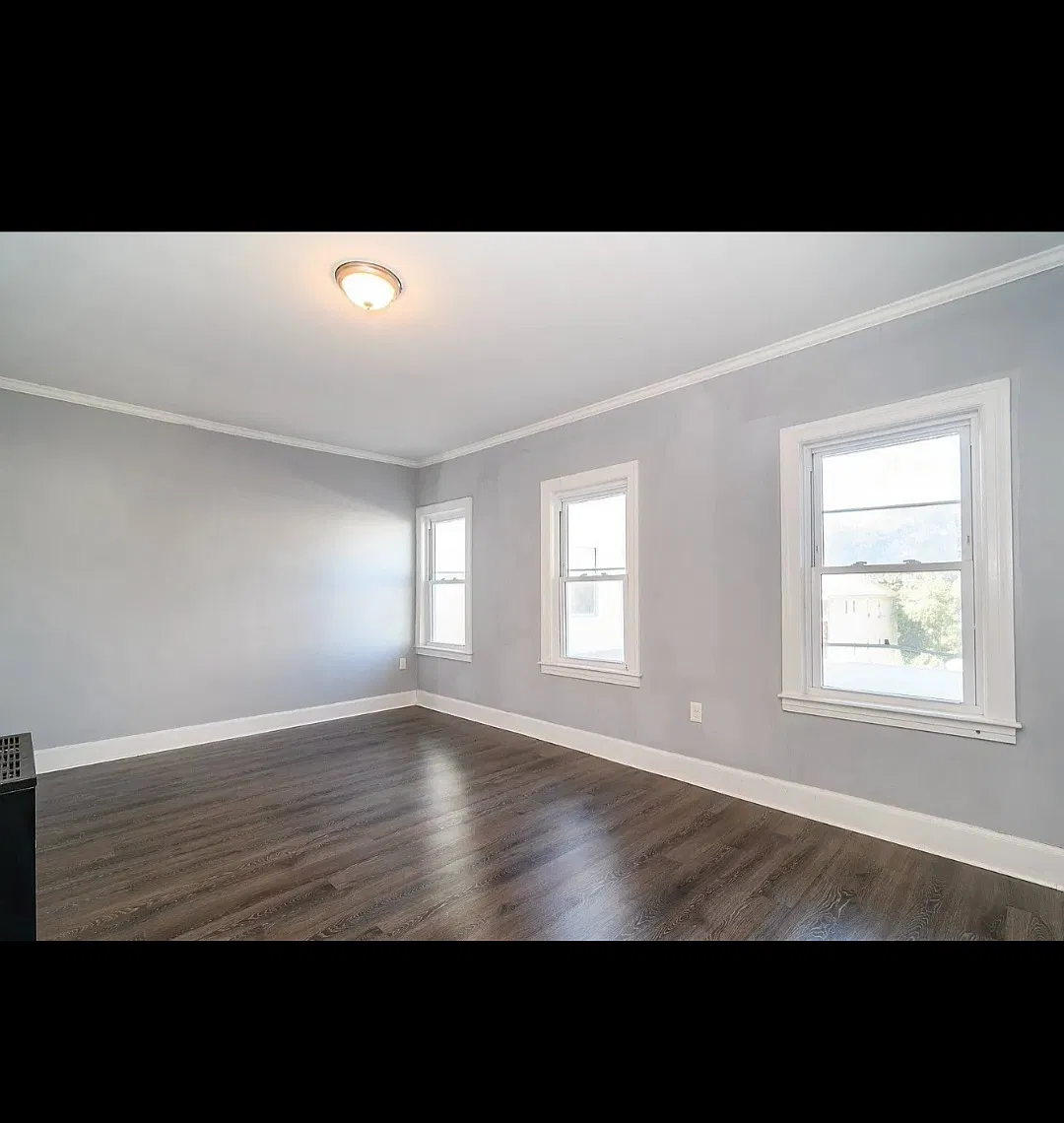 2 bed, 800 sqft, $2,000 — Photo 3