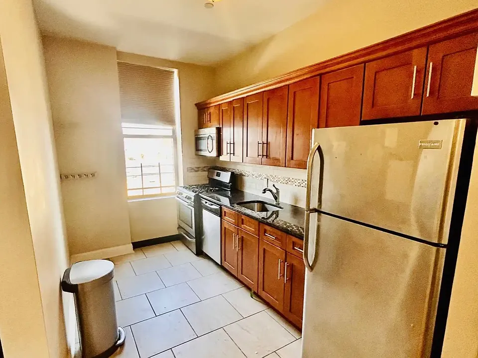 45 S Broadway Ave #2G