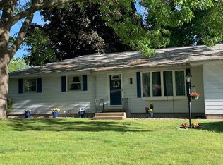 2075 Seminole Rd, Norton Shores, MI 49441