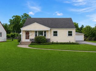 832 N Prater Ave, Melrose Park, IL 60164