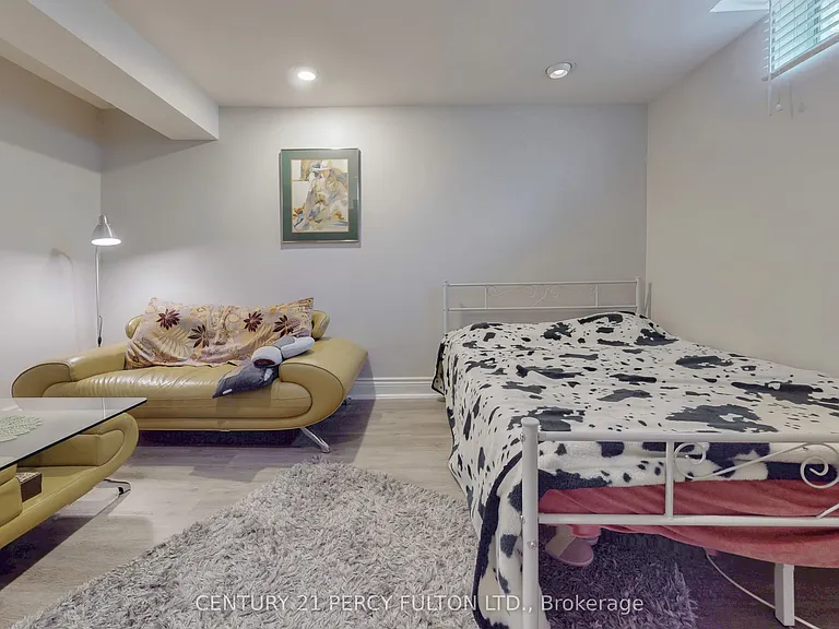 158 Holm Cres #BSMNT — Photo 4