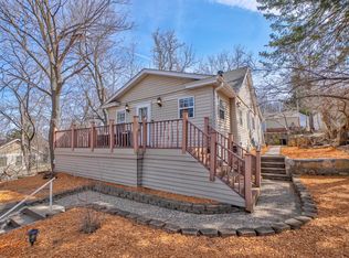 908 10th St, Hudson, WI 54016