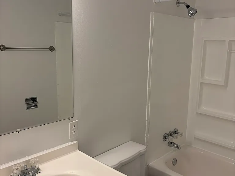 104 W Pulteney St #105 — Photo 9