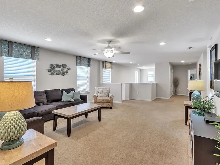 8916 Rhodes St — Photo 12