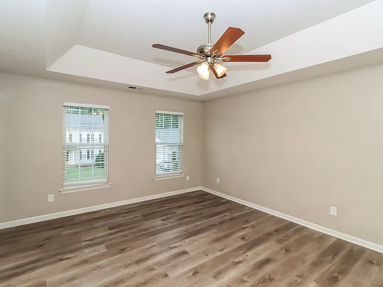 2432 Acadia Ct — Photo 10