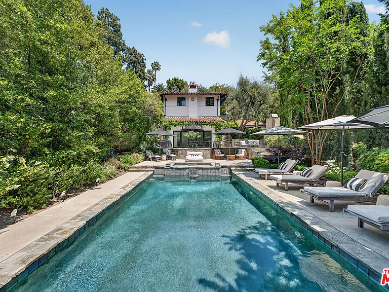 760 S San Rafael Ave — Photo 4