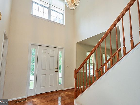 5th image of 13130 Flynn Ct