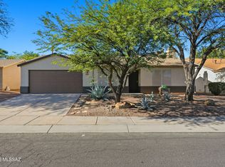 8667 N Golden Moon Way, Tucson, AZ 85743