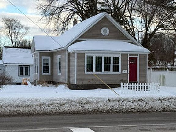 3rd image of 534 E Savidge St