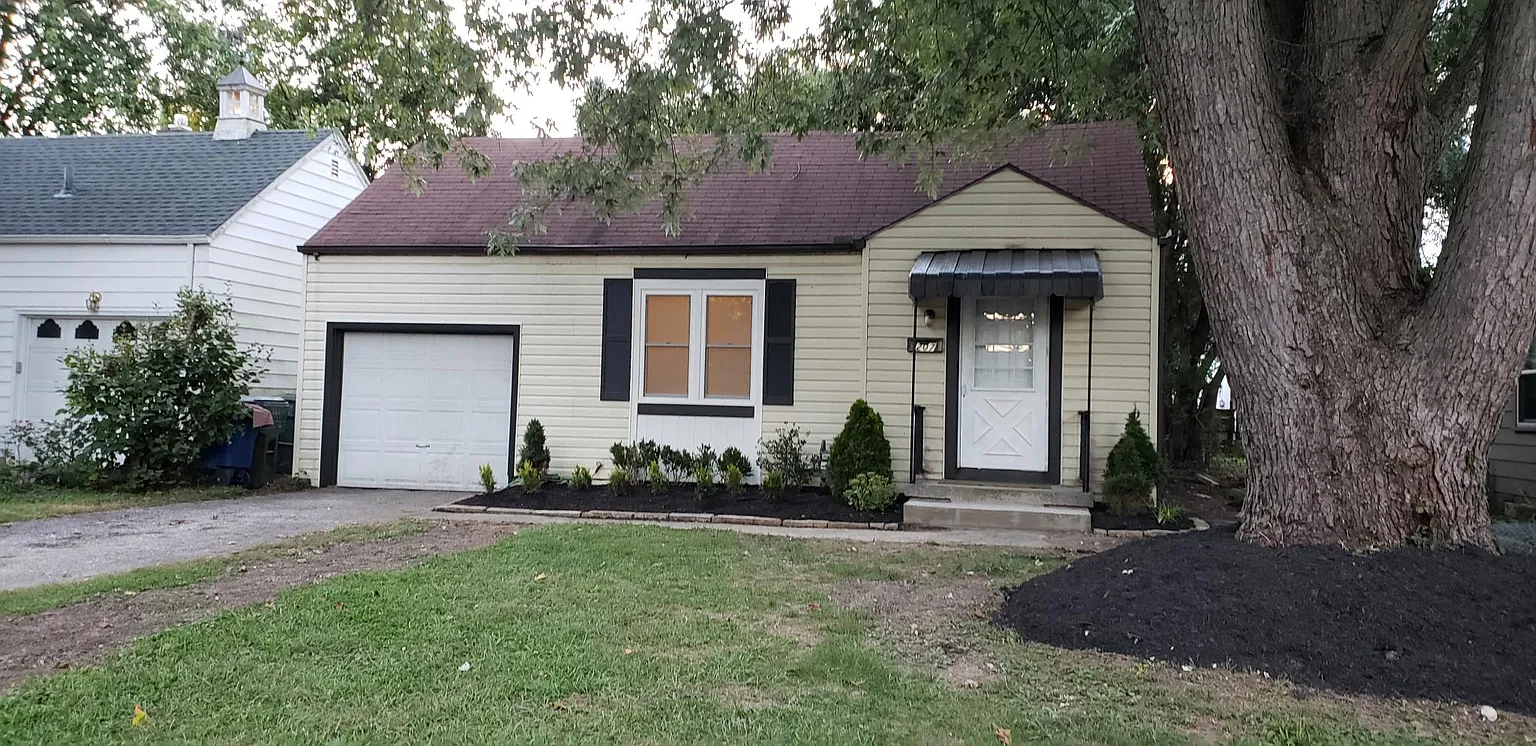 207 N Kellner Rd photo 1