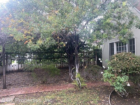 4th image of 1612 N Genesee Ave #7878539