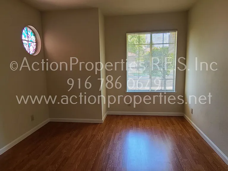 1417 Hurlston Way — Photo 14