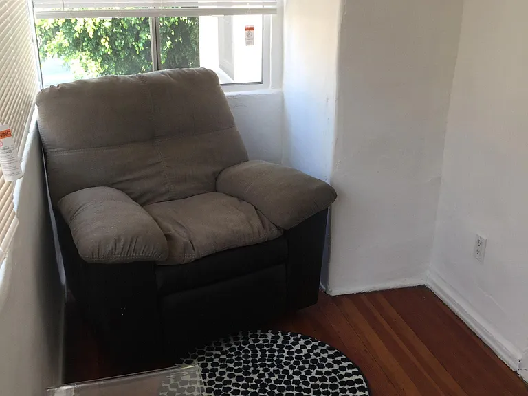 135 N Gale Dr #2 — Photo 10