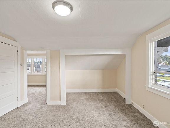 5th image of 521 W 3rd Street