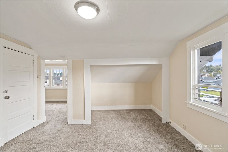 5th image of 521 W 3rd Street