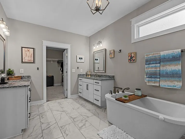 24 Kilbride Dr — Photo 9