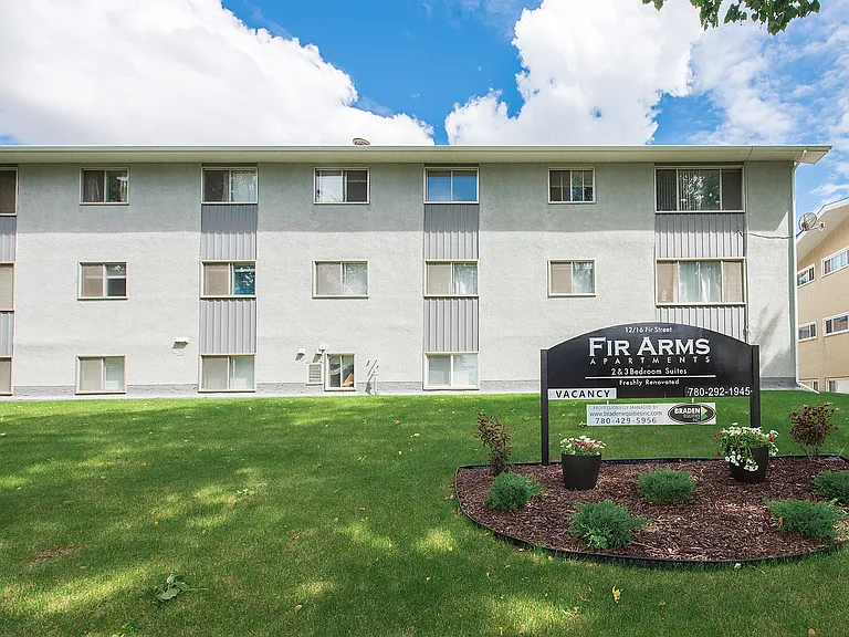 16 Fir St — Photo 6
