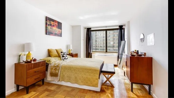 Sold by WIRE International Realty | media 17