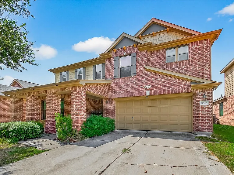 16547 Lanesborough Dr — Photo 3
