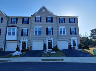 802 Susan Cir, North Wales, PA 19454