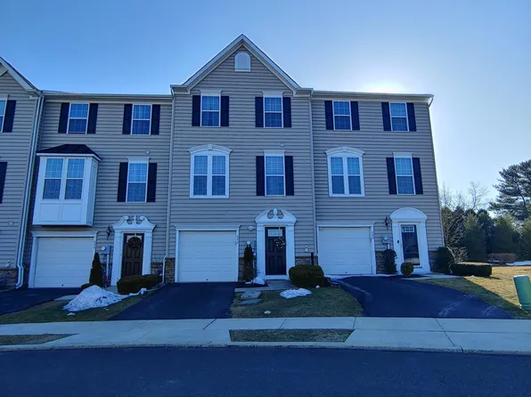 802 Susan Cir, North Wales, PA 19454
