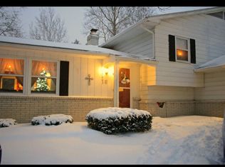 5603 Radcliffe Rd, Sylvania, OH 43560