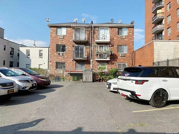 2nd image of 14-46 31st Dr #1-3