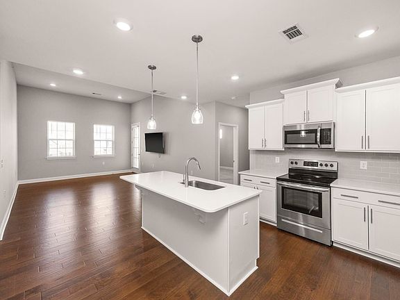 5th image of 1801 Shadow Green Dr #303
