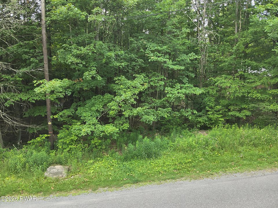 1st image of 3642 Hidden Lake Dr