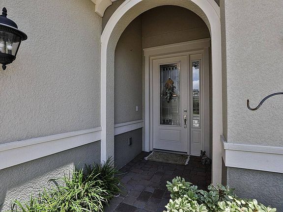 5th image of 1635 Victoria Gardens Dr